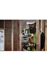 Дрель-шуруповерт DeWalt DCD778M2T-QW, Аккумуляторная, 18В, 2 АКБ, Кейс