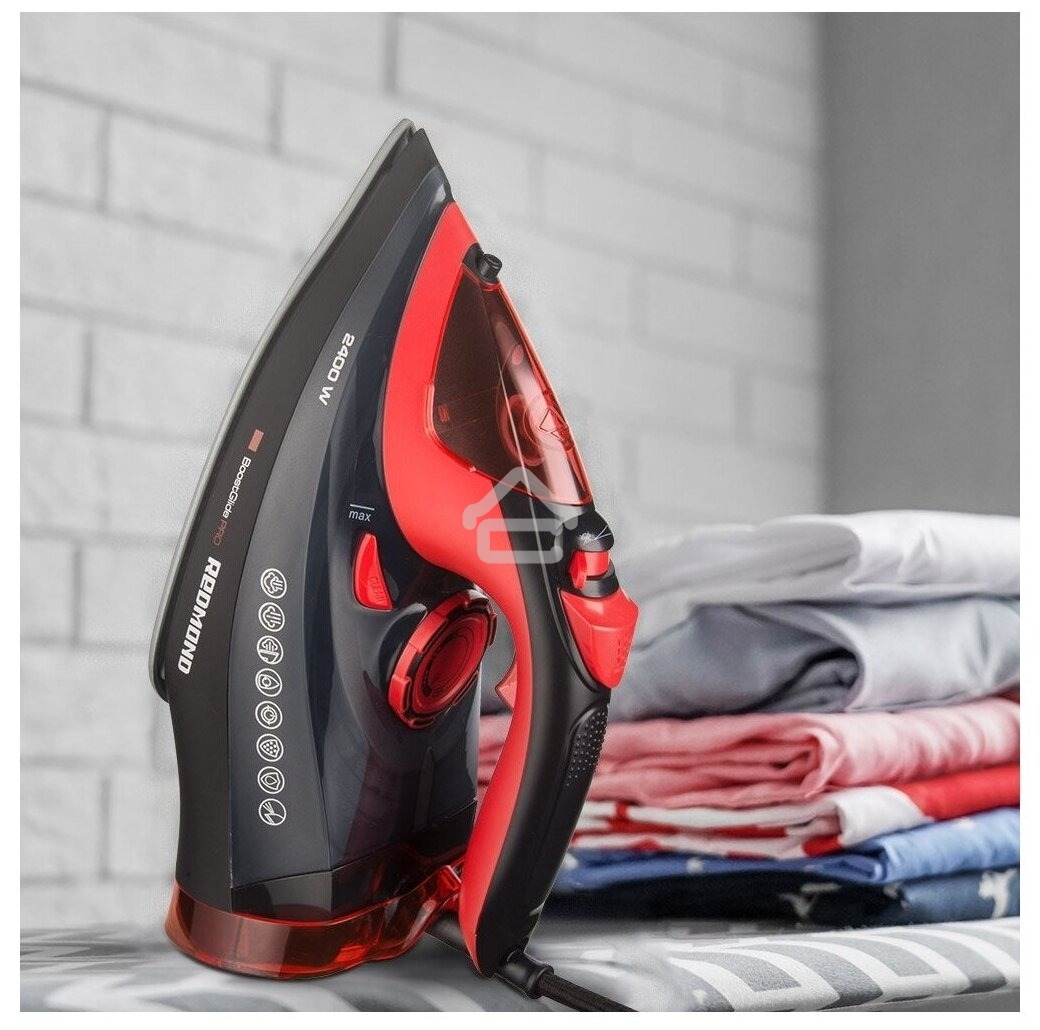 Утюг Redmond RI-C283 2400 Вт красный/черный