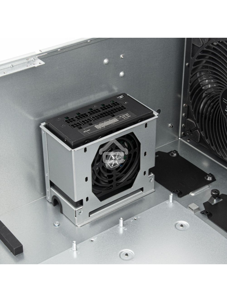 Компьютерный корпус Silverstone SST-RM51