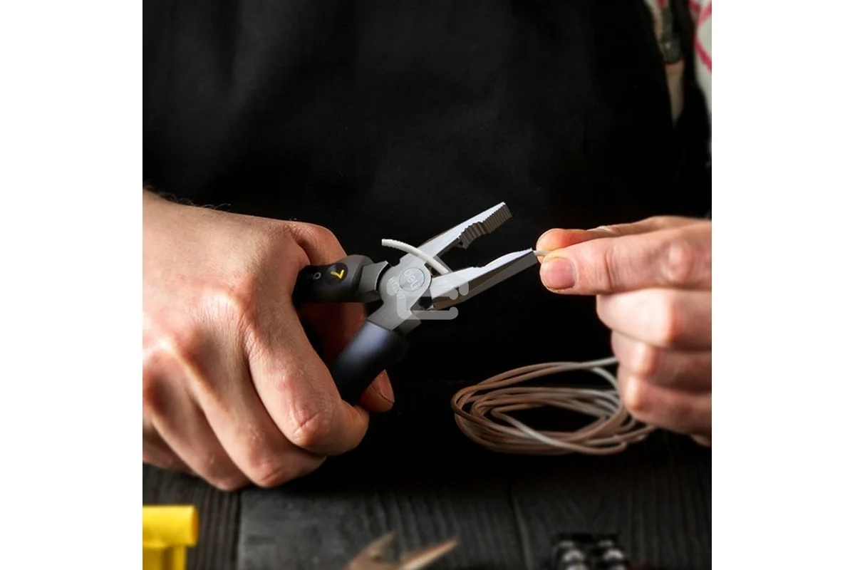 Комбинированные плоскогубцы 