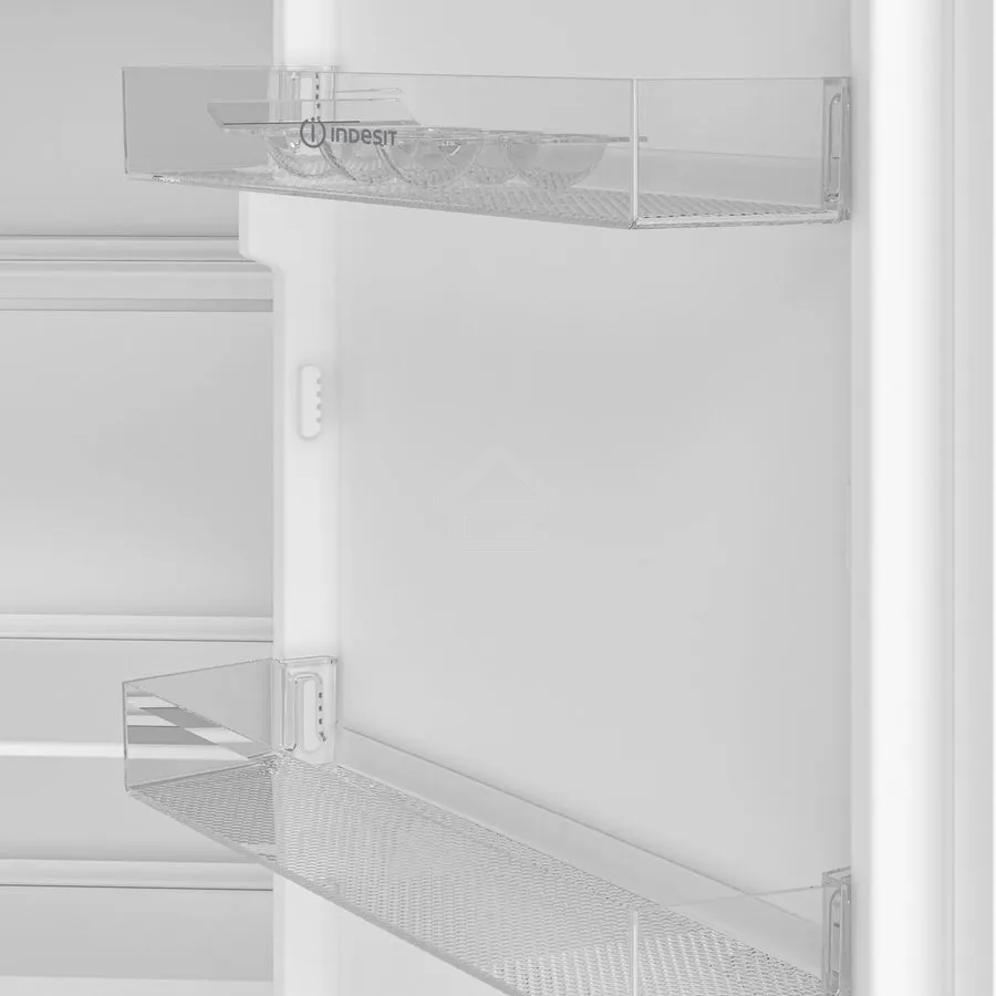 Встраиваемый холодильник Indesit IBH 18 белый двухкамерный 193/ 69л морозилка снизу