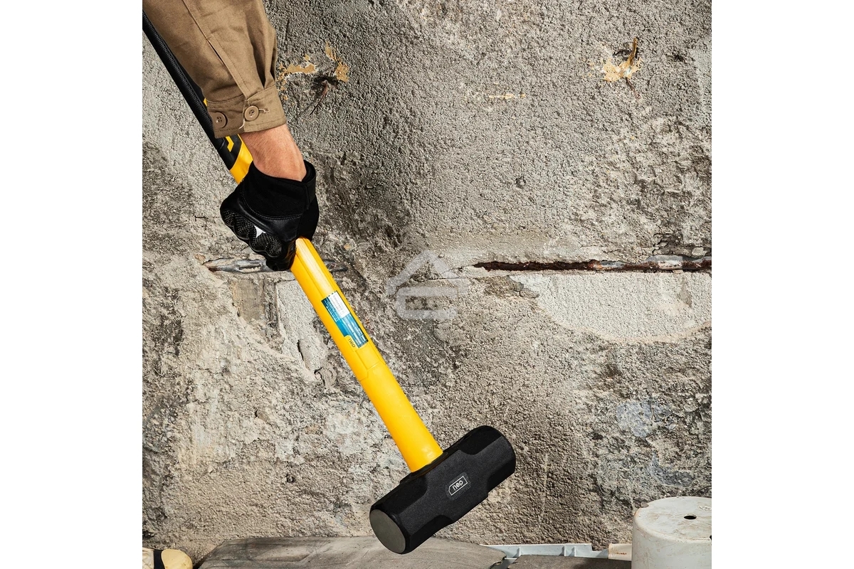 Кувалда Deli DL6914 5400гр Рукоятка из высокопрочного стекловолокна