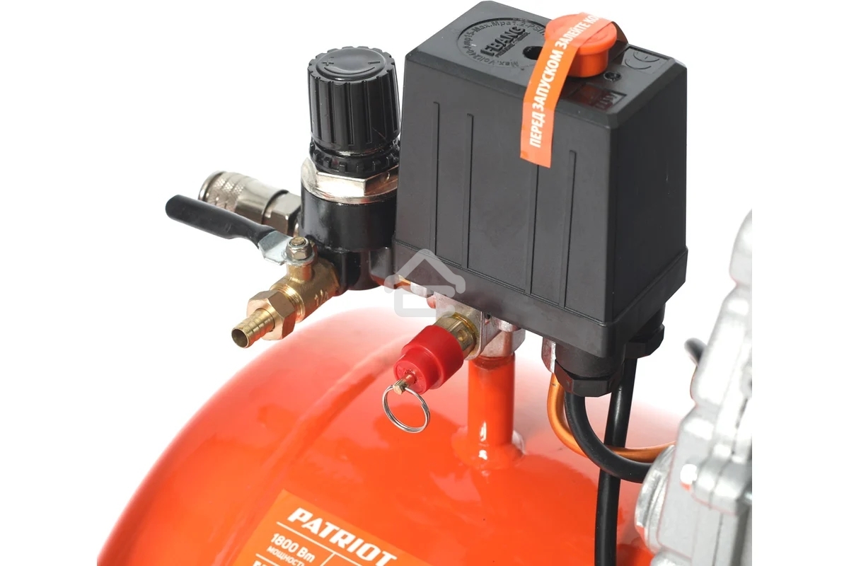Компрессор Patriot EURO 50/2601.8кВт 220В 260л/мин 50л выход быстросъем елочка 8мм