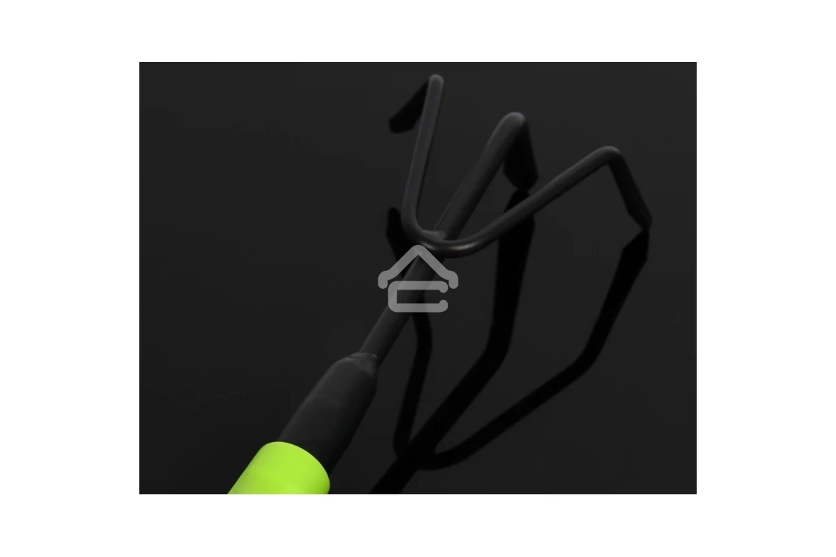 Рыхлитель садовый ручной трехзубый Deli DL580815 длина 30 см, защита от ржавчины и коррозии, противоскользящая рукоять