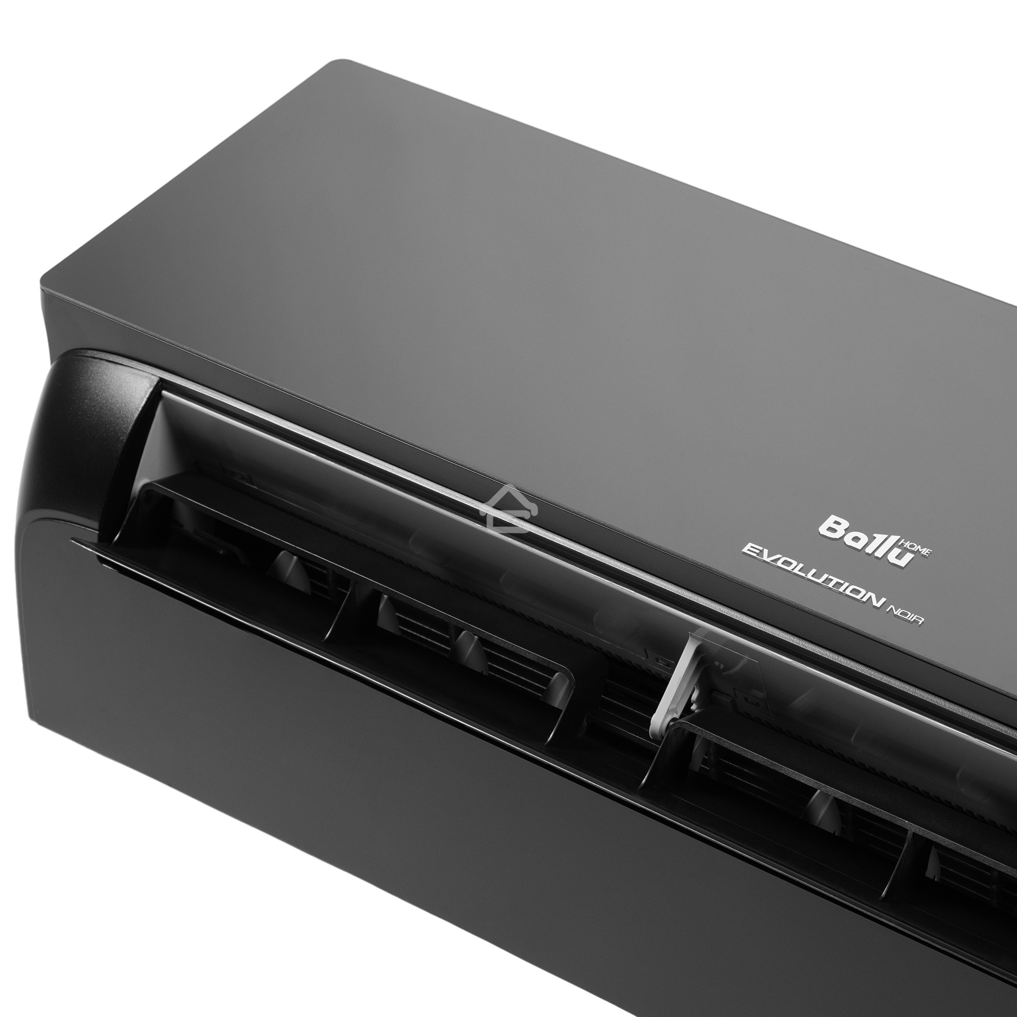 Внутренний блок сплит-системы Ballu BSUI-FM/in-18HN8/EU_BL инвертор, 18000 BTU, 50 м², 29 дБ, охлаждение, обогрев, осушение, черный