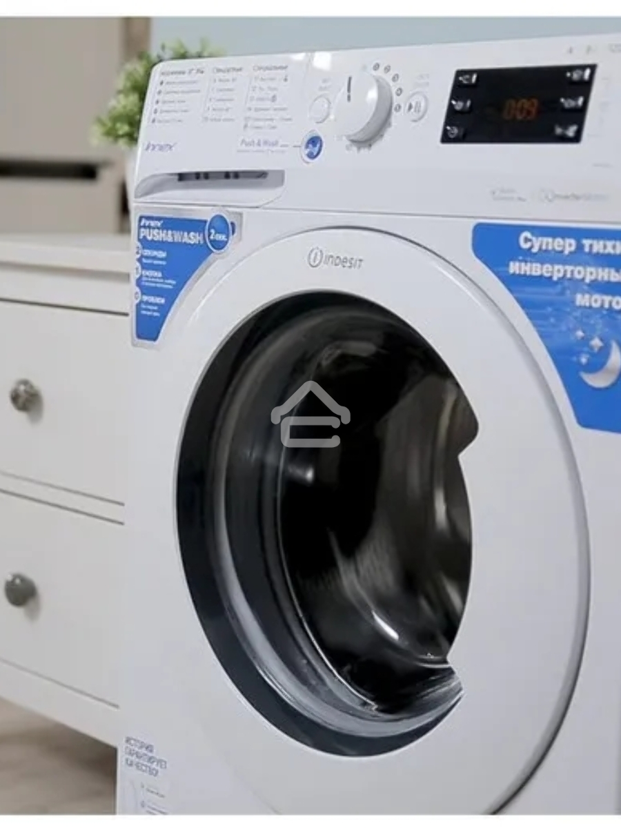 Стиральная машина Indesit BWE 81282 L белый, загрузка фронтальная 8 кг, 1200 об/мин., класс: А