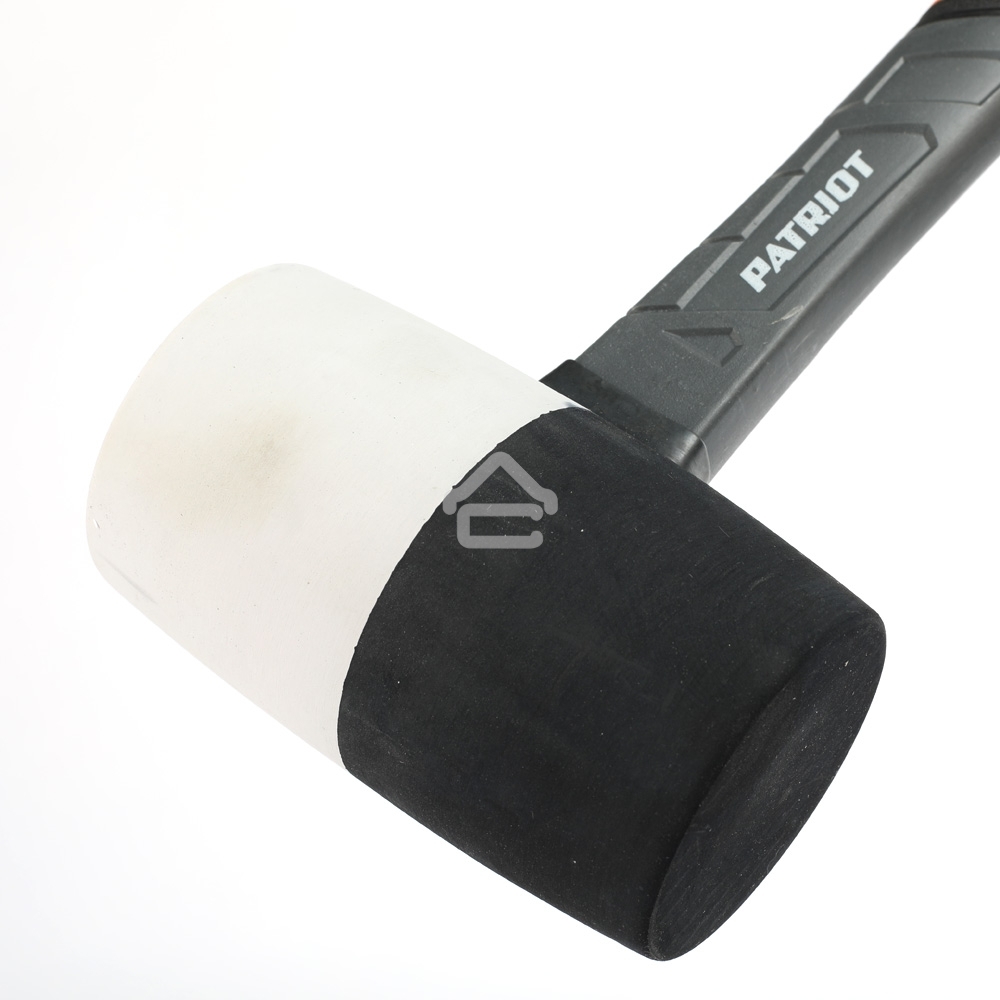 Киянка Patriot RMF-680BW черно-белая, с фиберглассовой рукояткой, 680г