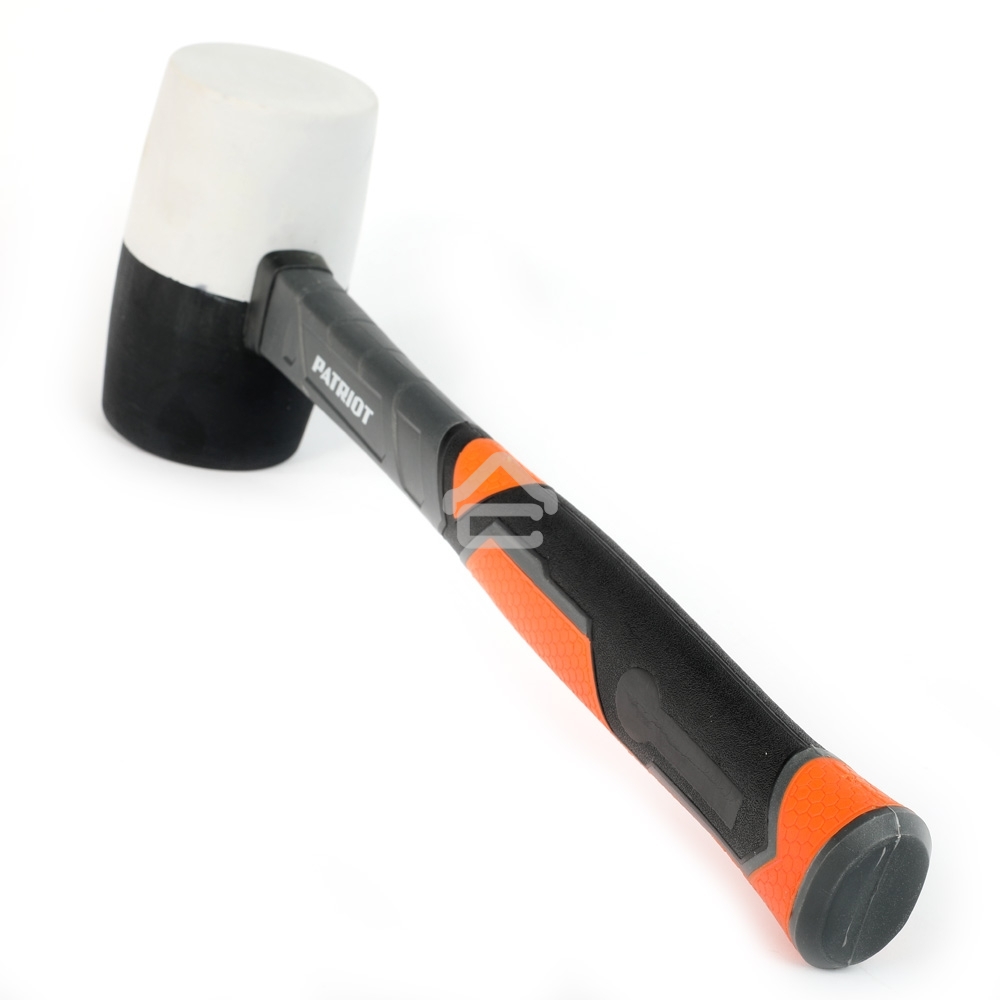 Киянка Patriot RMF-680BW черно-белая, с фиберглассовой рукояткой, 680г
