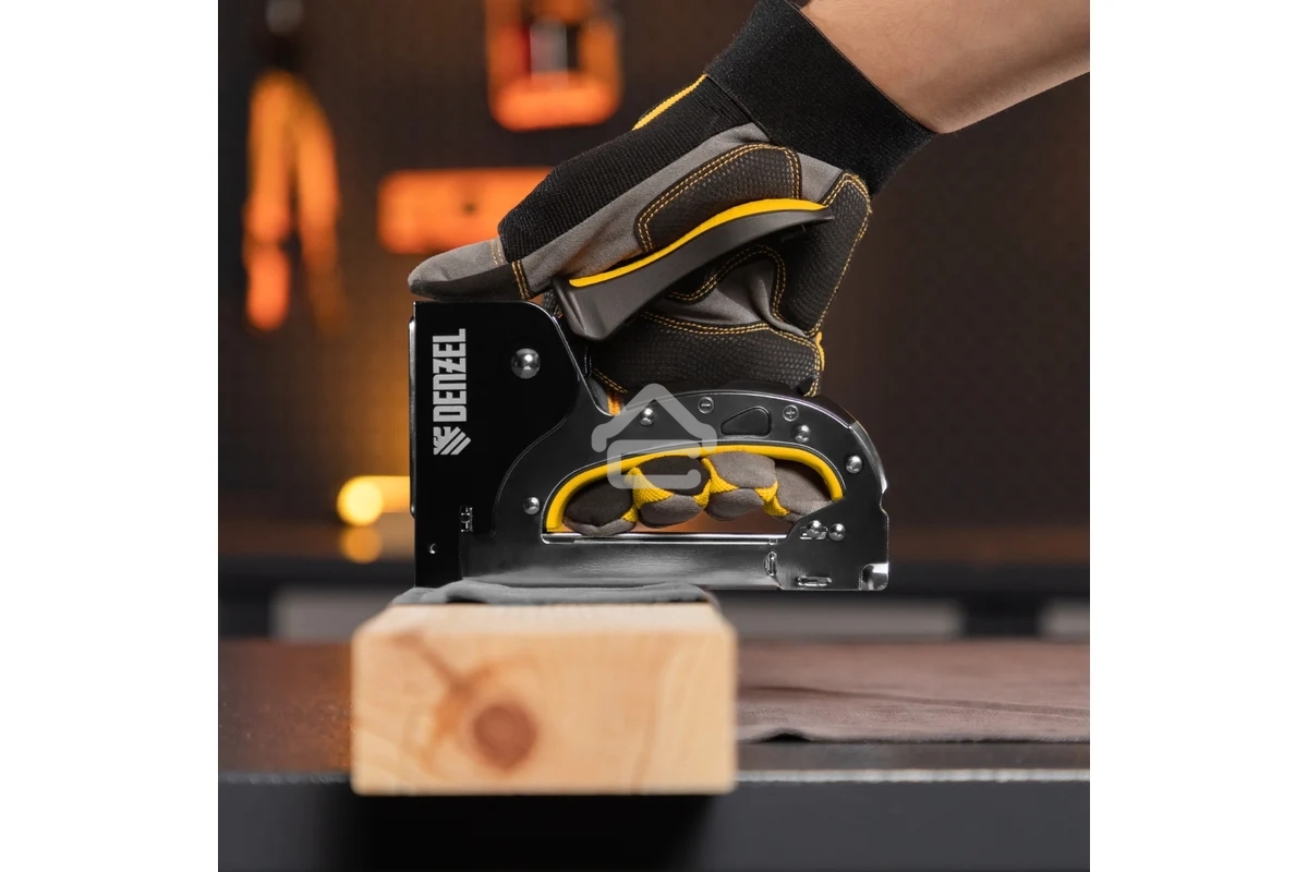 Степлер мебельный Denzel, стальной корпус, быстрая загрузка, регул. силы удара, тип 53, 4-14 мм