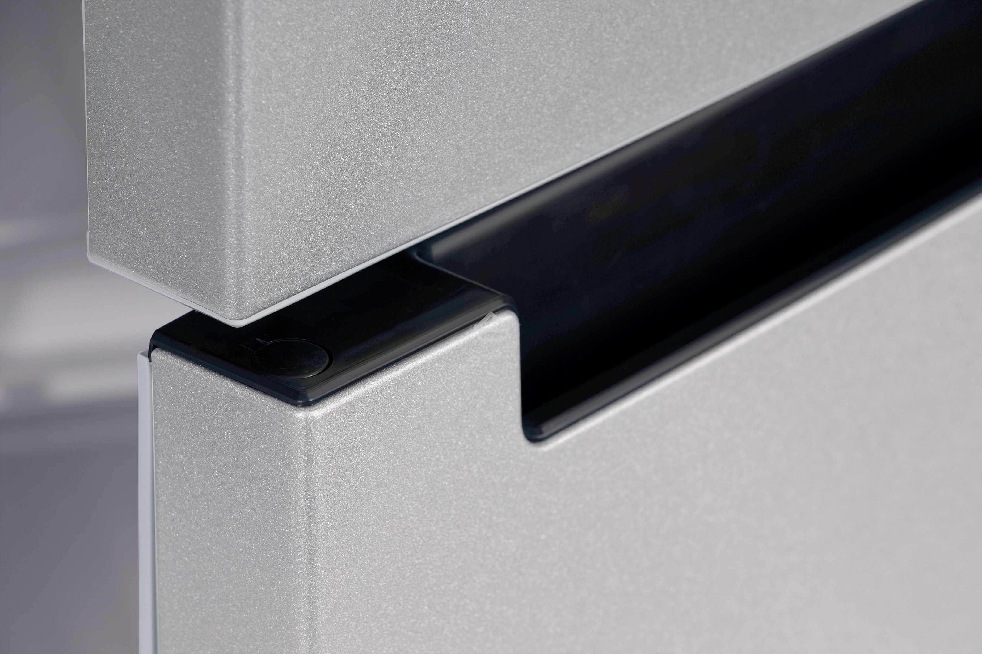 Холодильник Nordfrost NRB 124 S серый двухкамерный 238/70 л морозилка снизу