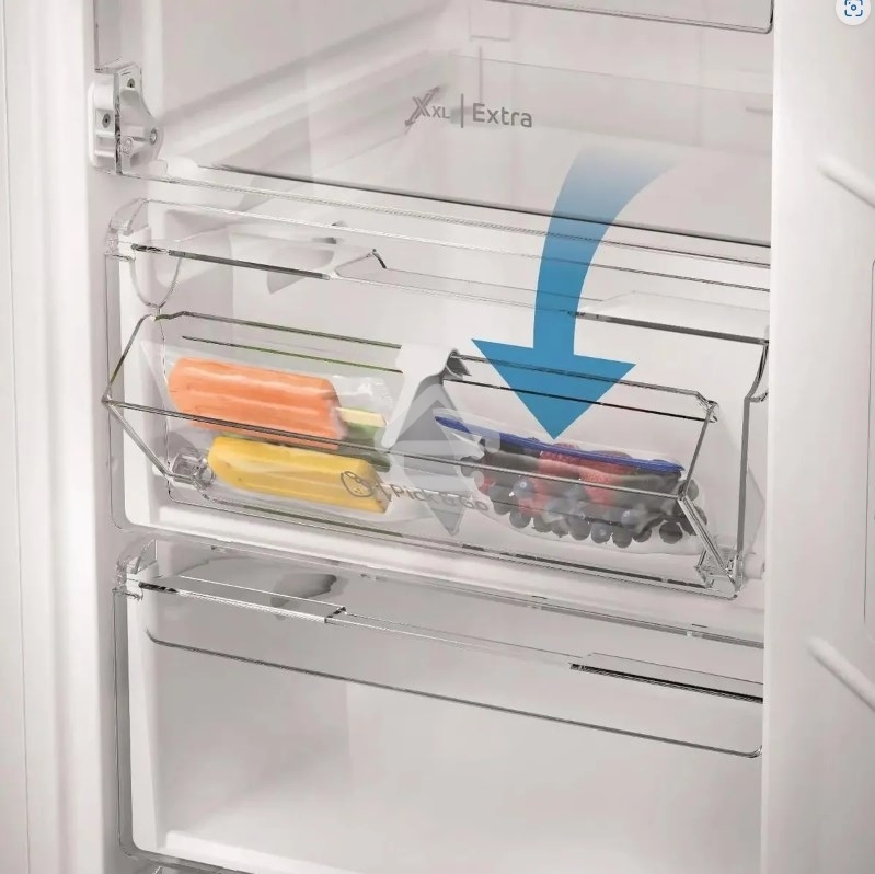 Морозильная камера Indesit DFZ 5175 G серебристый, 250л, 5 ящиков