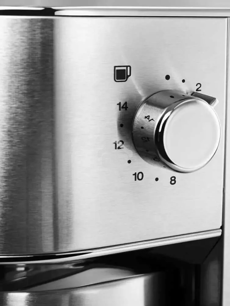 Кофемолка DeLonghi KG520.M