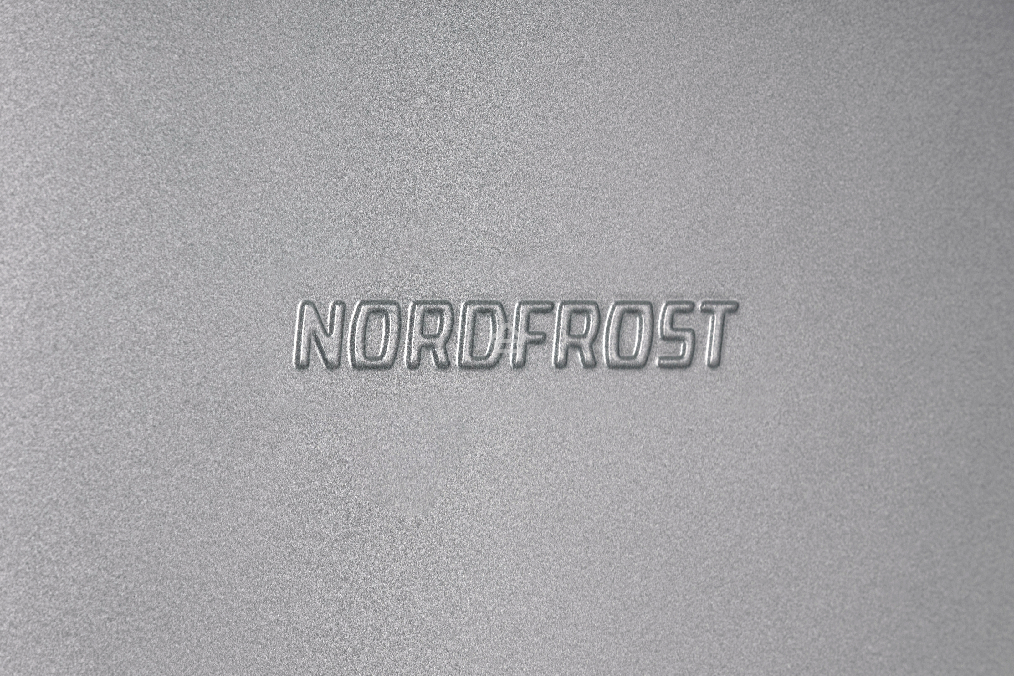 Холодильник Nordfrost NRB 124 S серый двухкамерный 238/70 л морозилка снизу