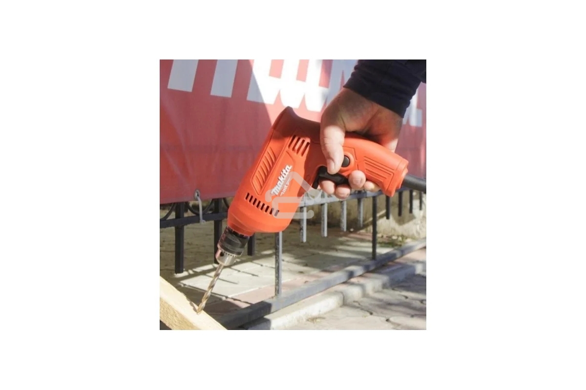 Дрель Makita M0600, 350 Вт, сетевая, безударная