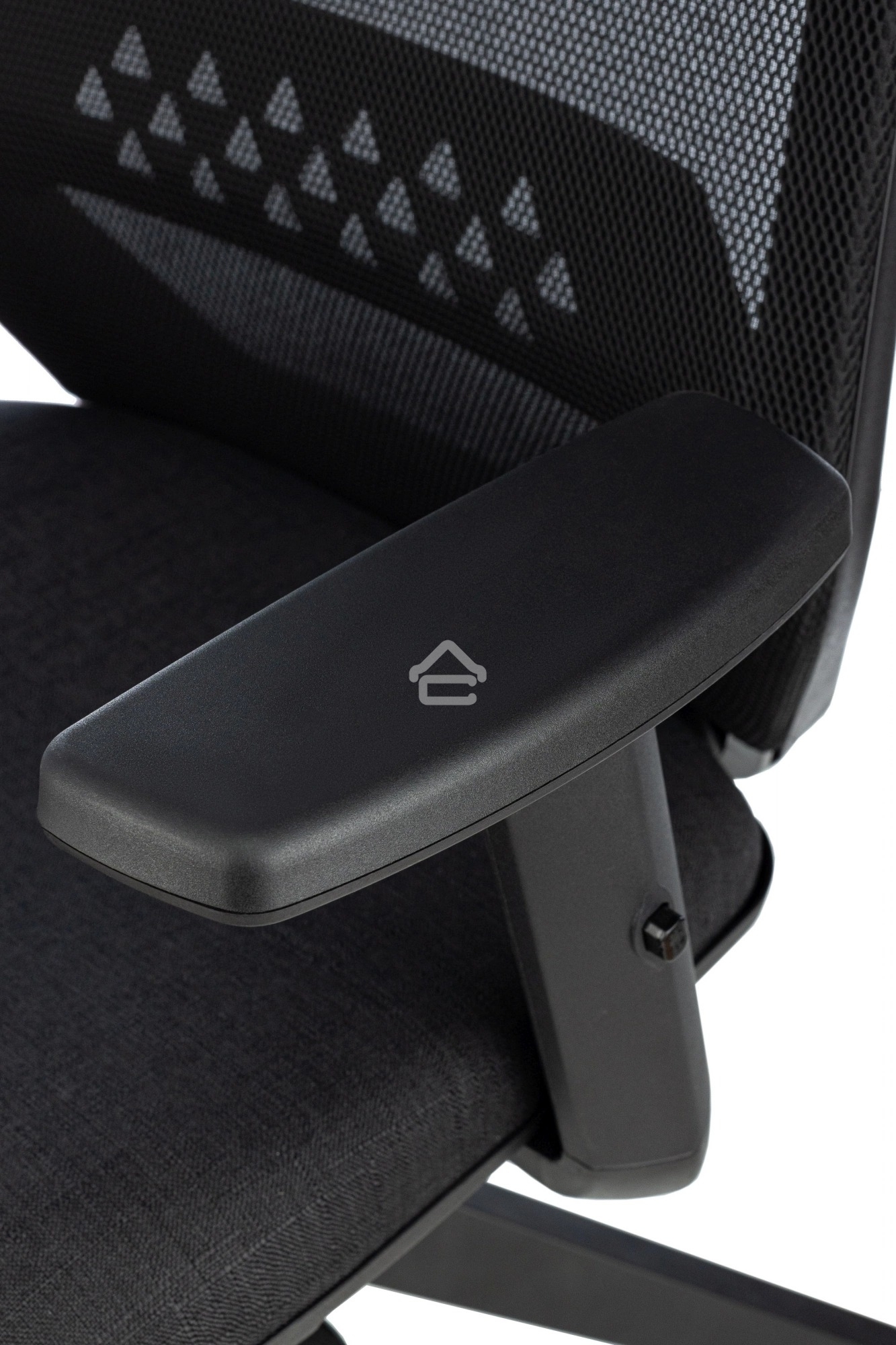 Кресло офисное Бюрократ MC-611NL черный TW-01 38-418 сетка/ткань, крестов. 4-луч. пластик