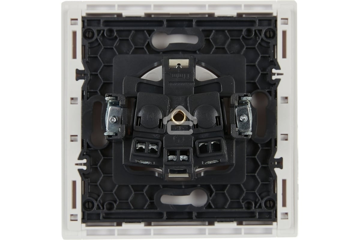 Розетка СП FORTE&PIANO FP215 16А с заземл. защ. шторки винт. крепл. белый IEK FP-R14-16-K01