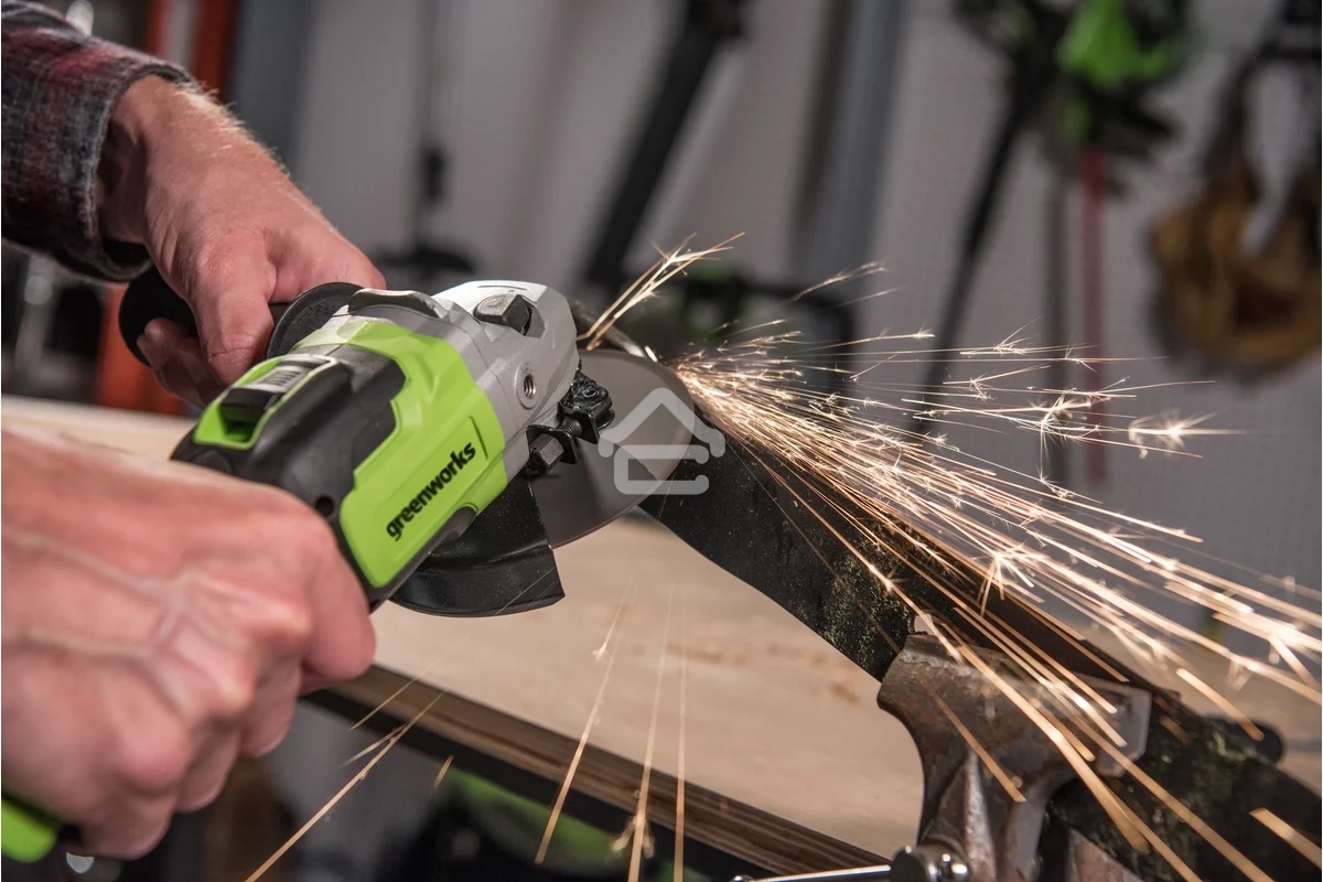 Угловая шлифовальная машина Greenworks 24В, аккумуляторная Greenworks (В комплекте с АКБ 2А·ч. и ЗУ) 3200207UA