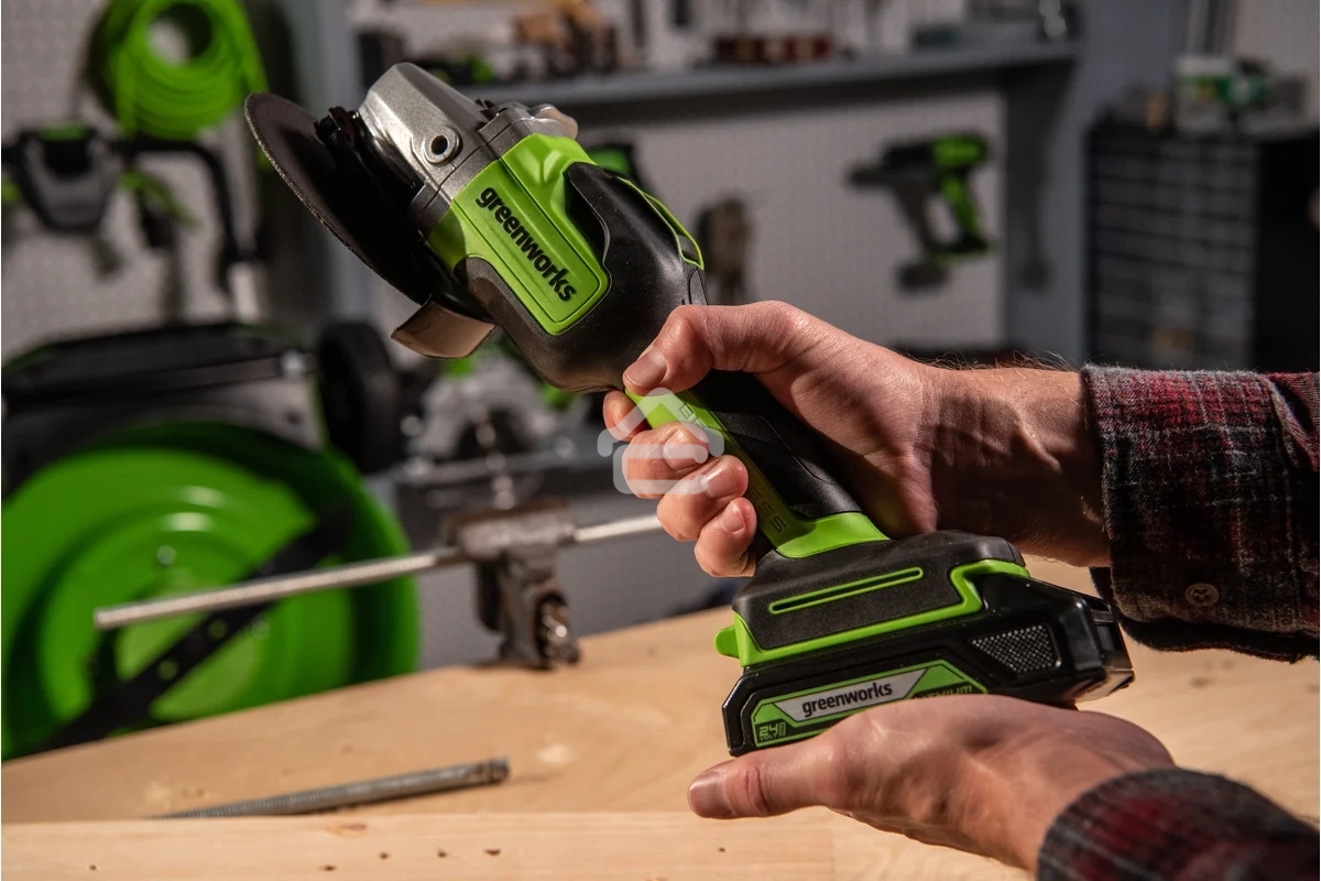 Угловая шлифовальная машина Greenworks 24В, аккумуляторная Greenworks (В комплекте с АКБ 2А·ч. и ЗУ) 3200207UA