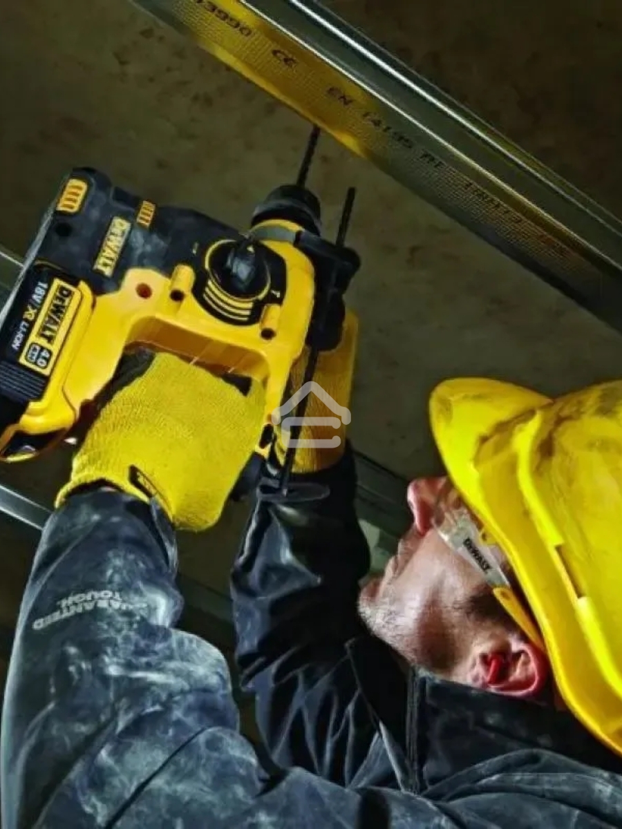 Перфоратор DeWalt DCH253M2-QW патрон:SDS-plus уд.:2.1Дж 18Вт аккум. (кейс в комплекте)