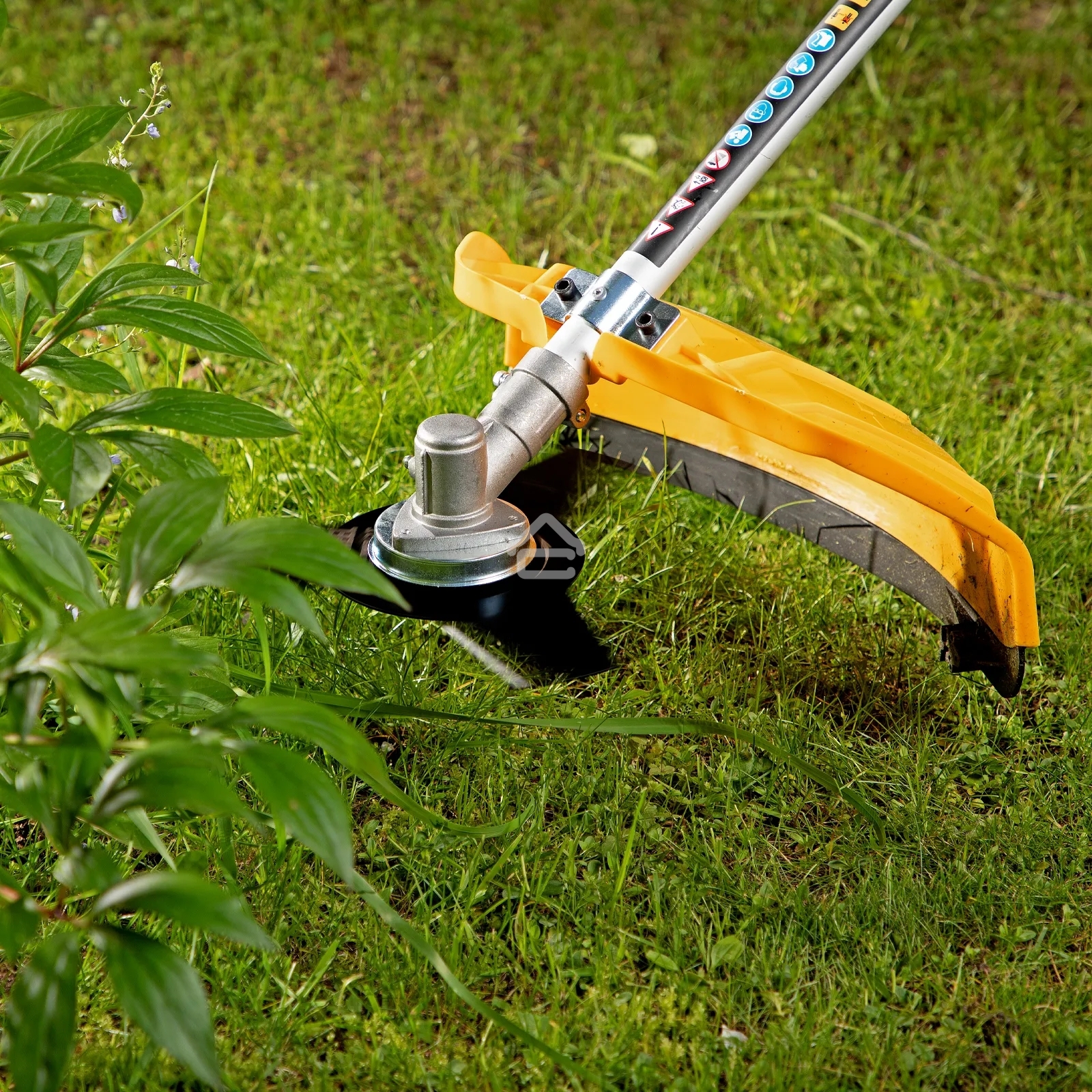 Триммер электрический Denzel TE-1400, 1400 Вт, 420 мм 96612