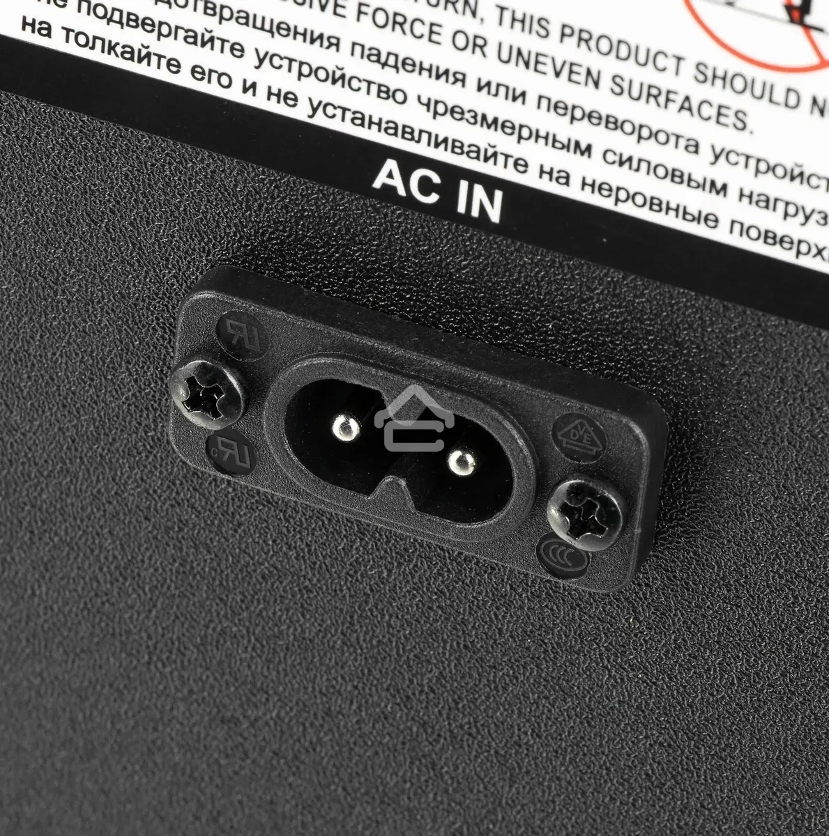 Мини-система LG OK65 X-BOOM -переноснаяс поддержкой караоке! Мощность 500Вт RMS, Bluetooth v.4.0/ / x2 USB / Аудио вход (3.5мм), х2 микр