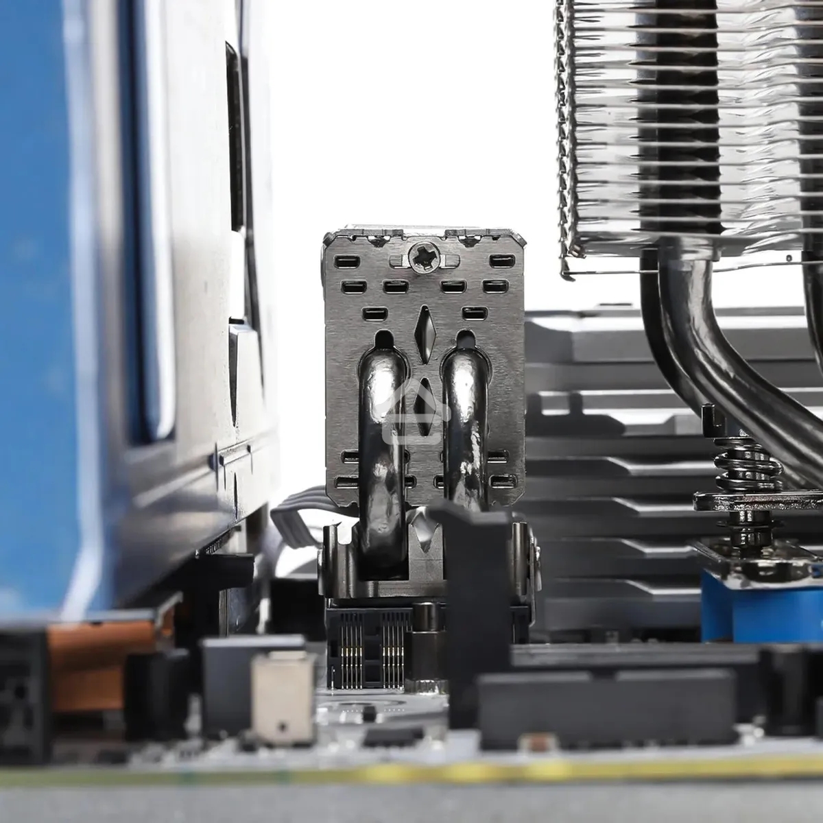 Радиатор Thermalright HR-10-2280-PRO серебристый Al 95gr Ret