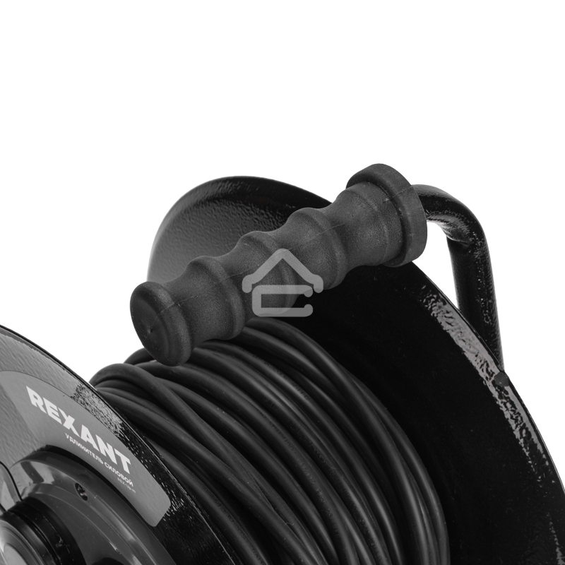 Удлинитель силовой Rexant КГ на катушке 4 гнезда, с/з, 30 м, 3х1,5 мм², IP44 c защитными крышками, металлическая катушка