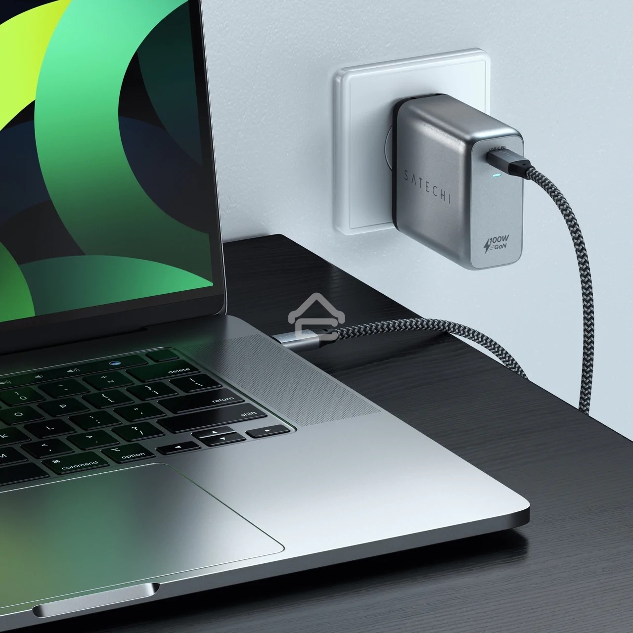 Сетевое зарядное устройство Satechi ST-UC100WSM-EU Charger 100W с технологией GaN Power, серый космос