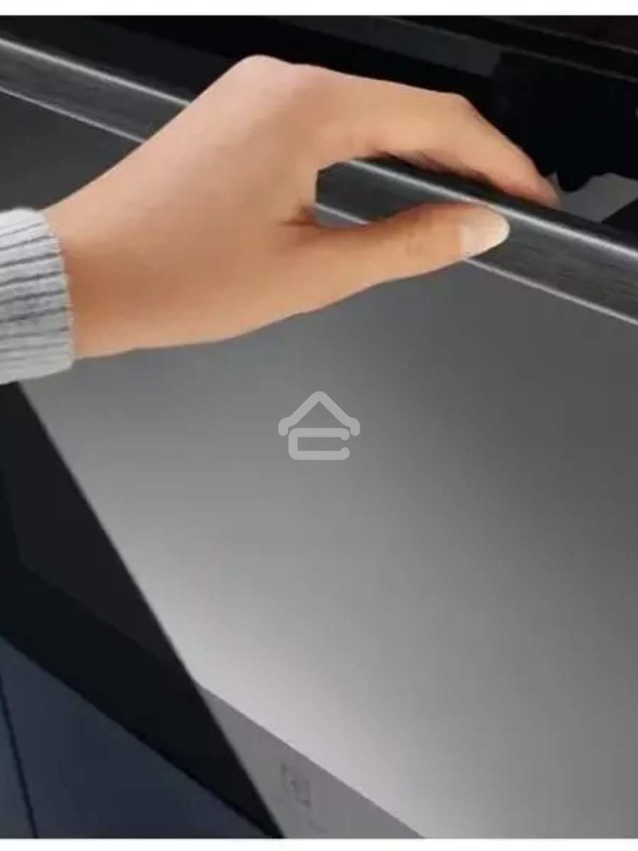 Духовой шкаф электрический Electrolux EOC8P39WZ черный