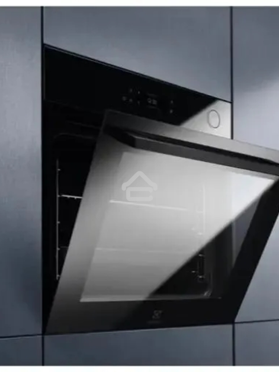 Духовой шкаф электрический Electrolux EOC8P39WZ черный