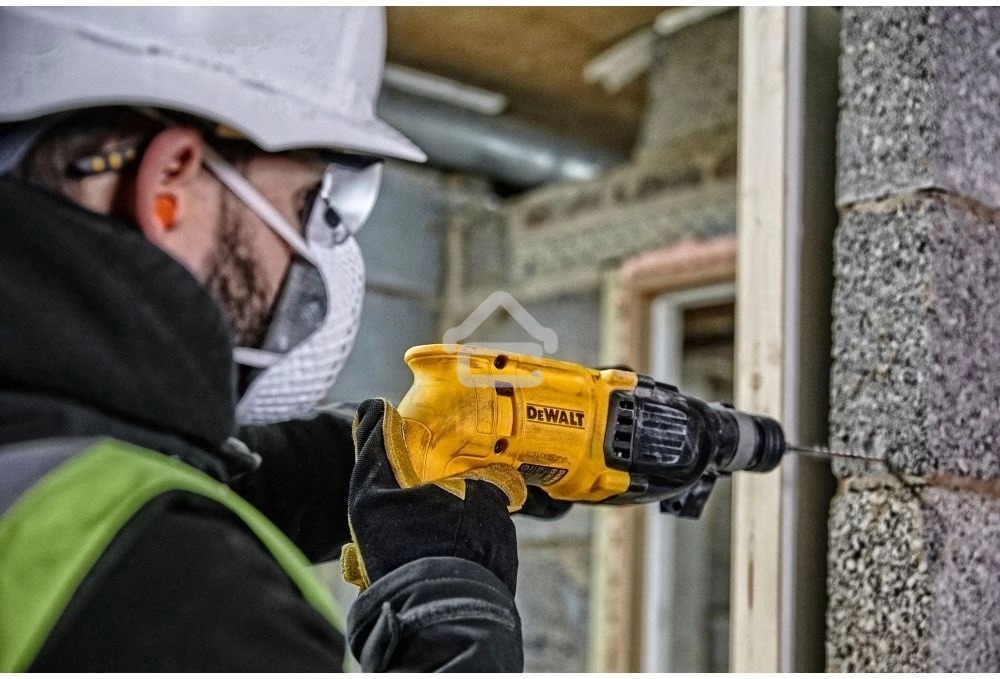 Перфоратор DeWalt D25033K-QS SDS-plus уд.:2.1Дж (кейс в комплекте)