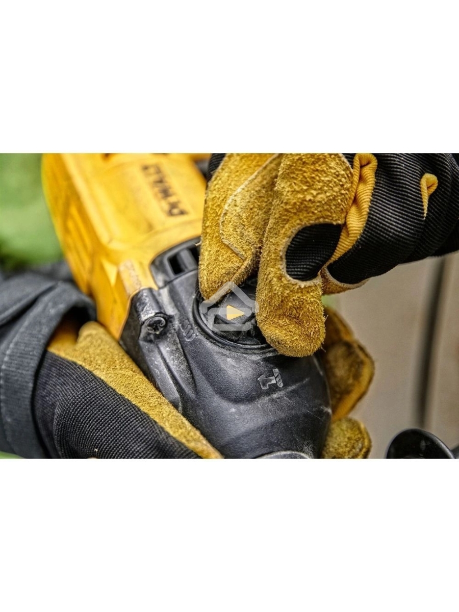 Перфоратор DeWalt D25033K-QS патрон:SDS-plus уд.:2.1Дж (кейс в комплекте)