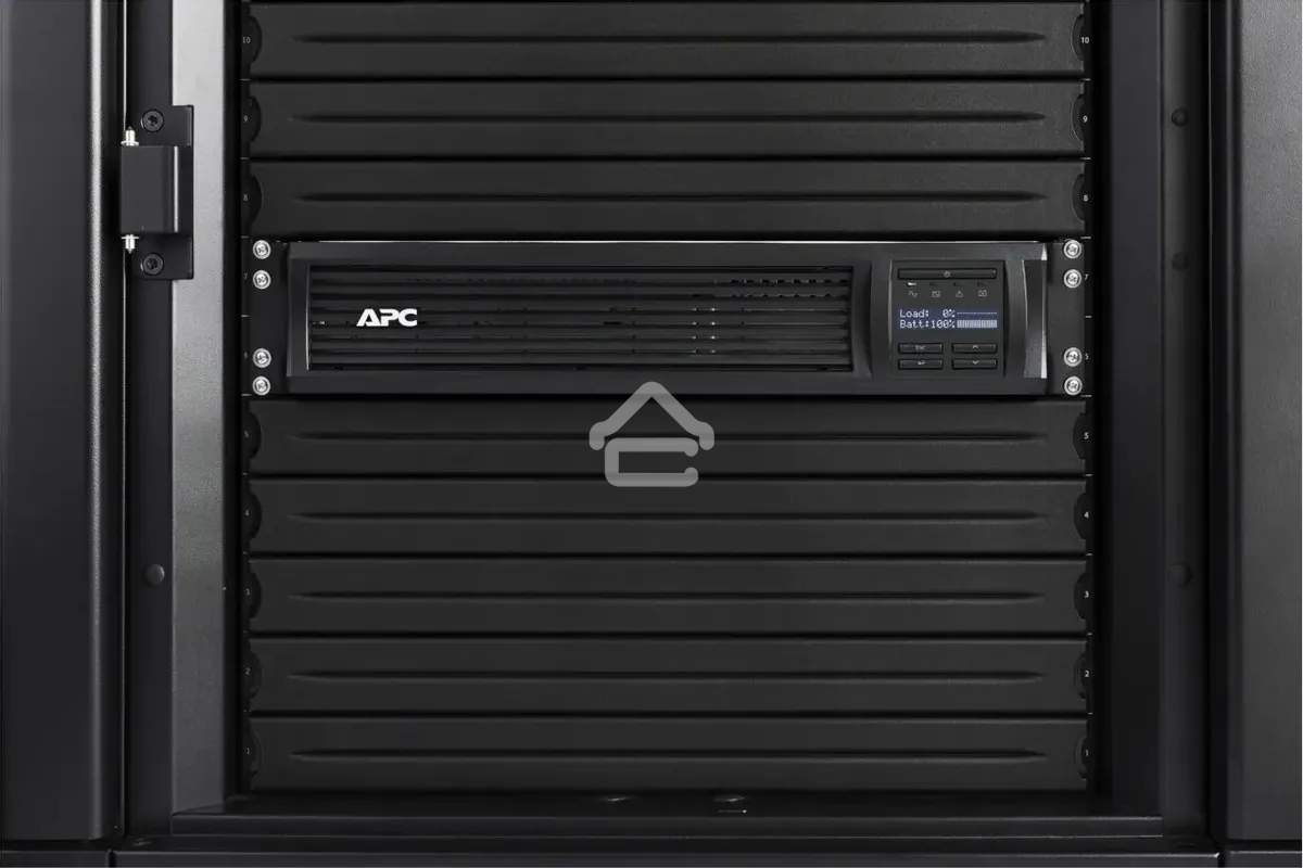 Источник бесперебойного питания APC Smart-UPS SMT1000RMI2UC 700Вт 1000ВА черный