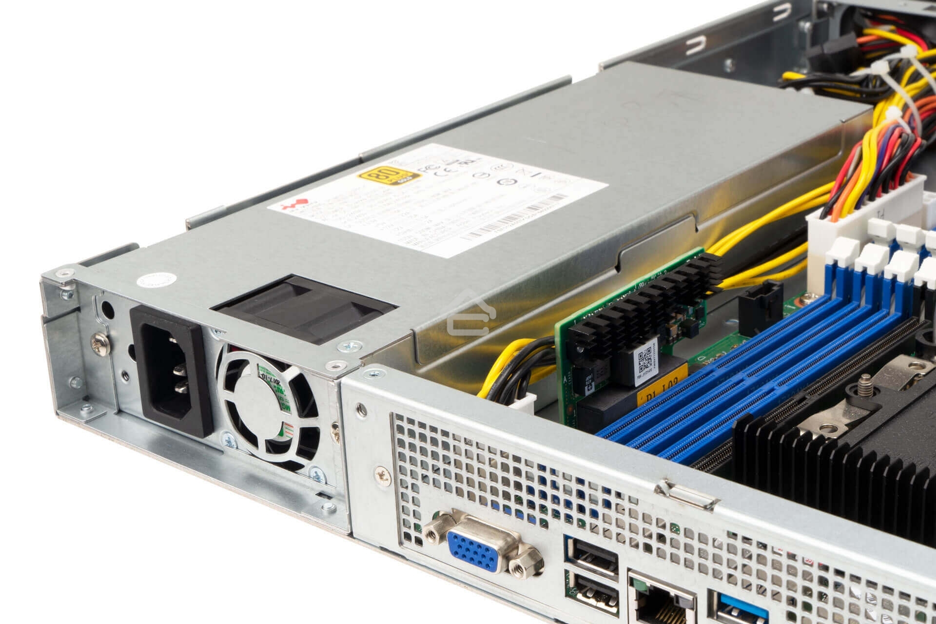 Компьютерный корпус InWin IW-RS110-07 Single 650w Acbel/FAN 4056мм*6/SLIMSAS *10 BP/2.5