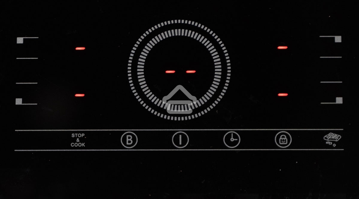 Индукционная варочная панель DeLonghi ELETTRA 4B0P CR независимая, черный