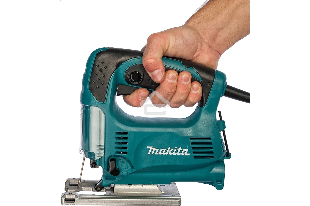 Лобзик Makita 4329 Лобзик,в\рук, 450Вт,500-3100об\м,ход-18мм,рез-65мм,1.9кг,кор,маятн,Al подошва