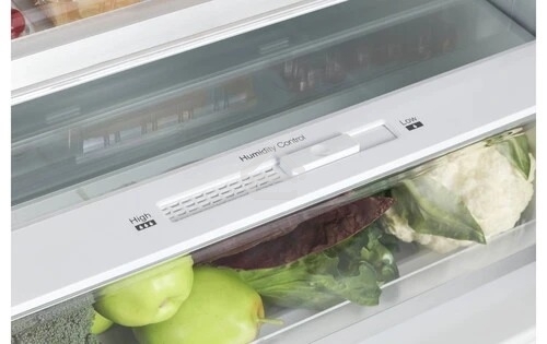 Холодильник Korting KNFC 72337 XN черный двухкамерный 324/108л морозилка снизу, No Frost