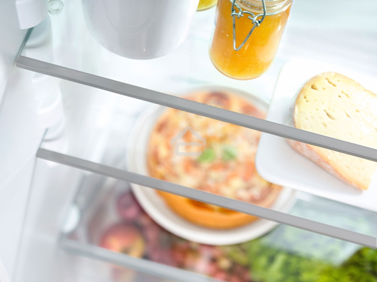 Холодильник Liebherr CUE 3331-26 001 белый двухкамерный 212/84л морозилка снизу