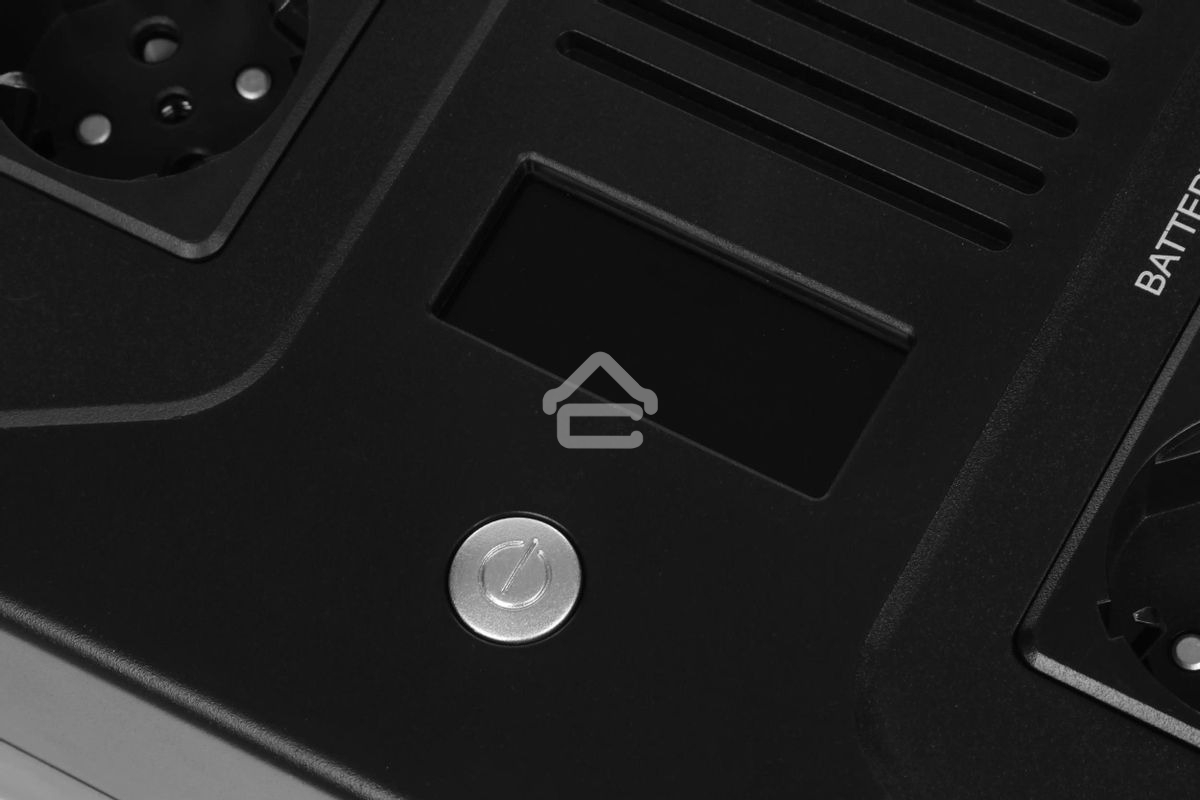 Источник бесперебойного питания SMARTWATT UPS SAFE PRO LCD 800 черный 800/480 ВА/Вт, напольный/настенный, линейно-интерактивный, LCD дисплей, Shuko CEE7/4 - 8 шт. (4 шт. с резервным питанием, 4 шт. - сетевой фильтр)