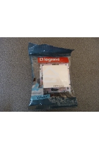 Выключатель Legrand 774401 Valena одноклавишный 10А белый