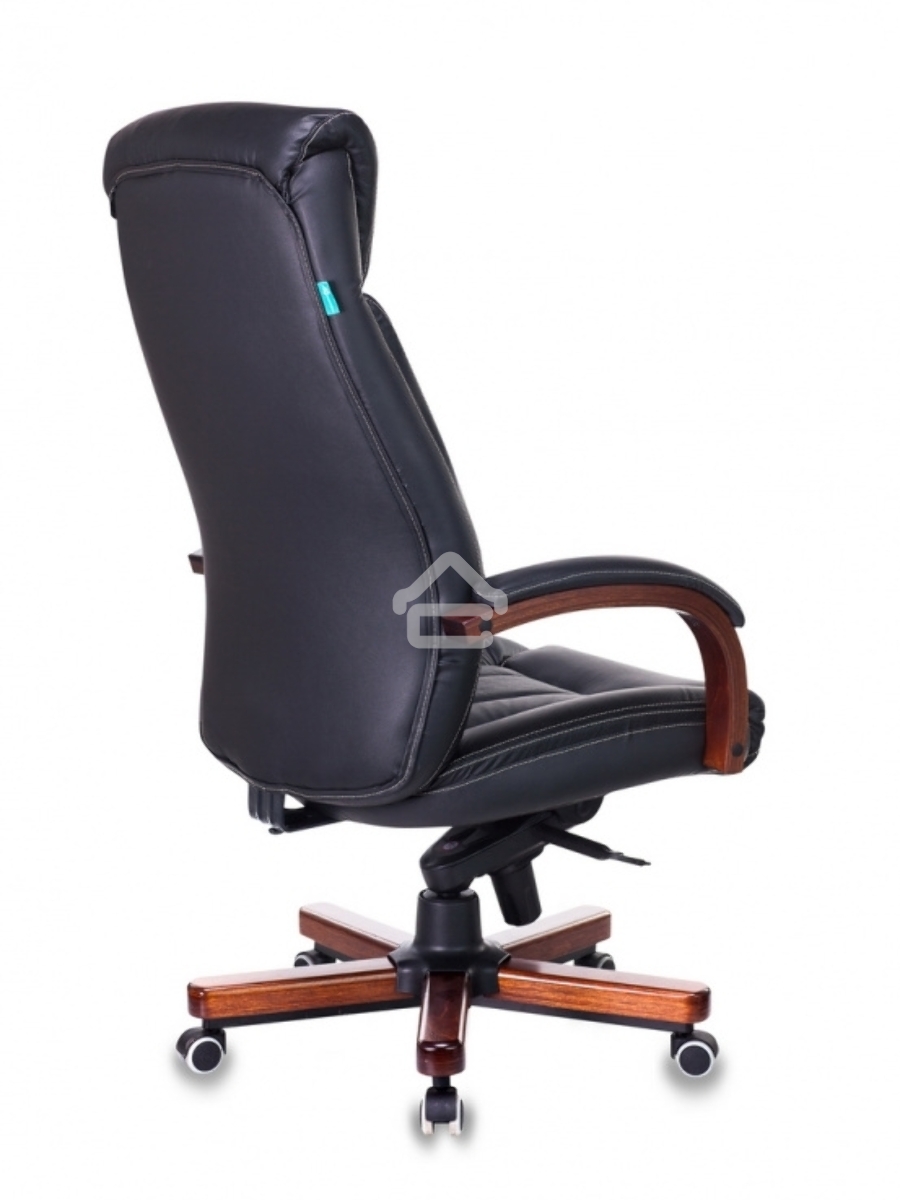 Кресло руководителя Бюрократ T-9922WALNUT/BLACK черный, кожа, крестовина дерево