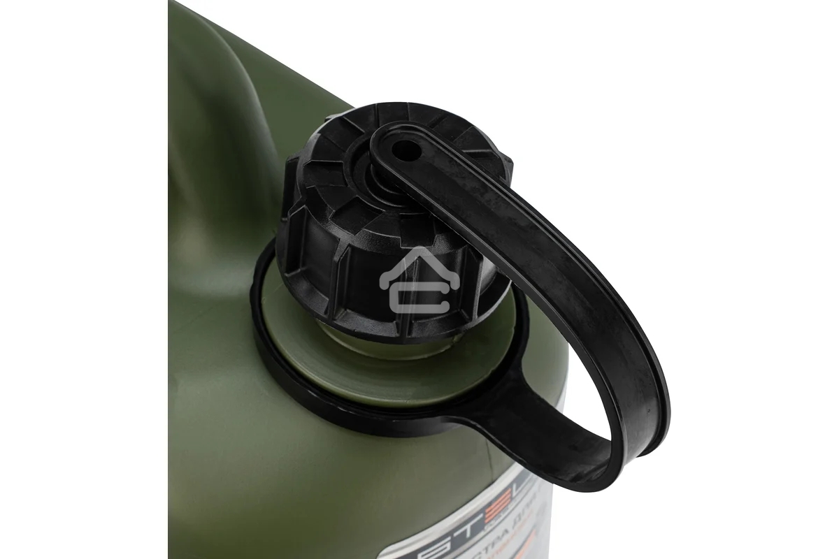 Канистра Stels для ГСМ вертикальная, 5 л., пластиковая, усиленная