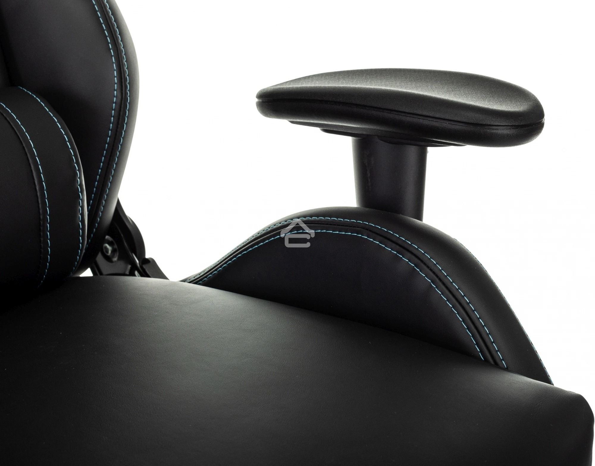 Кресло игровое Knight Outrid Smile черный эко.кожа крестов. пластик