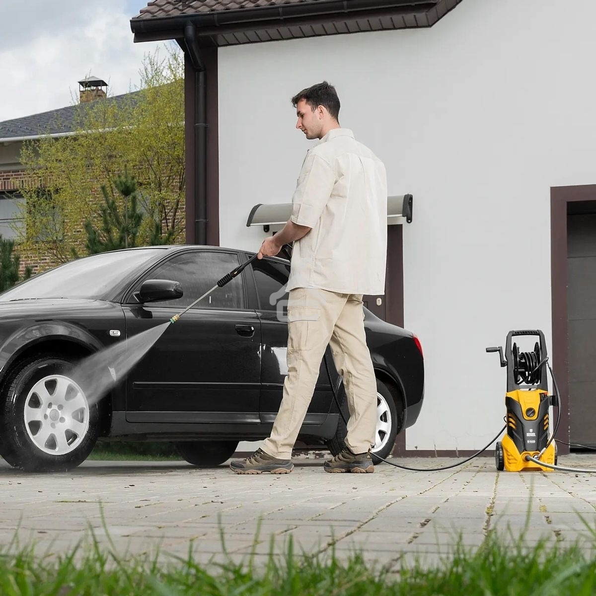 Моечная машина высокого давления Denzel R-165D, 2200 Вт, 165 бар, 58235