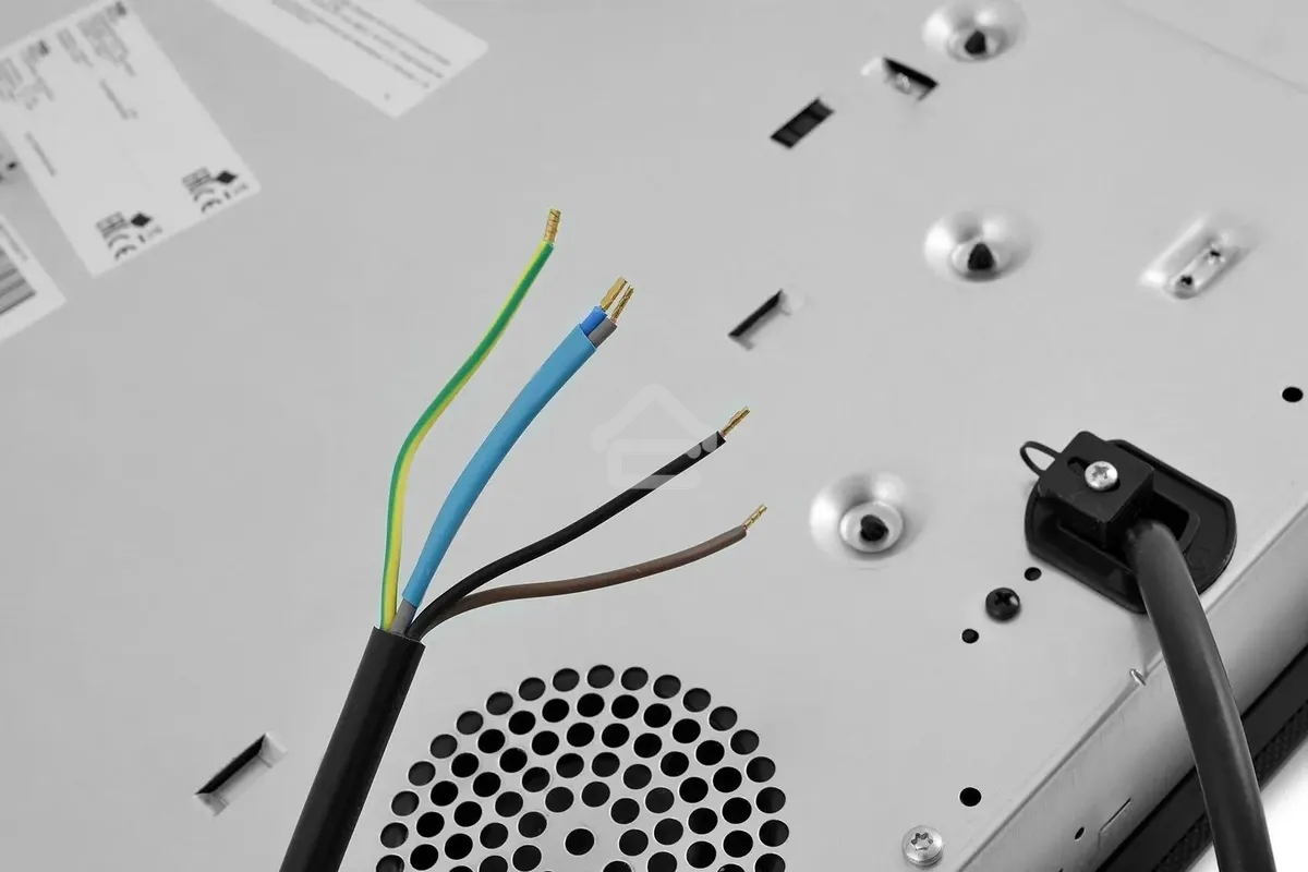 Индукционная варочная панель Beko HII 64400 MT черный