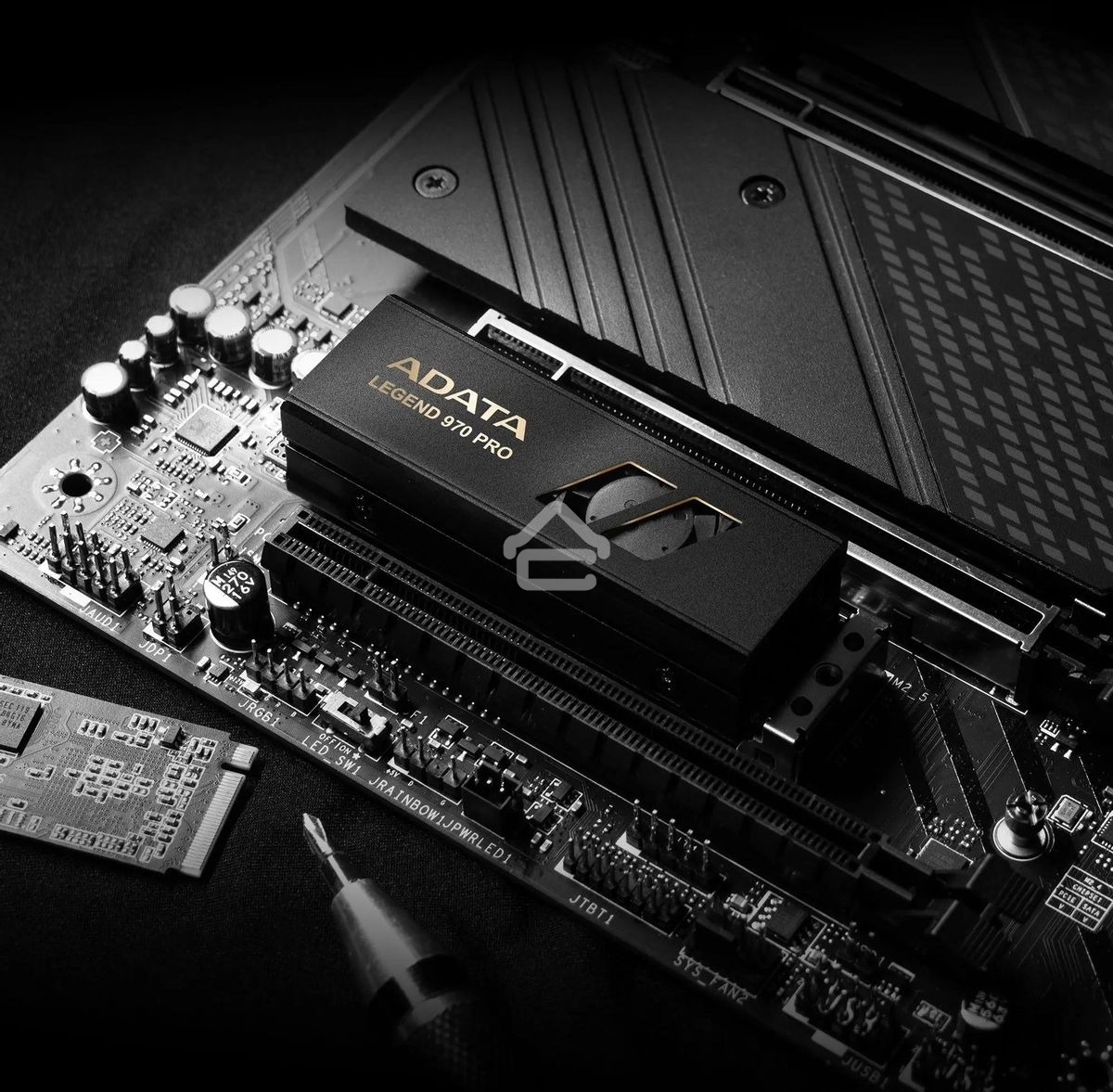 Накопитель SSD ADATA Legend 970 Pro, 1000 Гб, M.2 2280, PCIe 5.0 x4, NVMe 2.0, 3D TLC, R/W 13000/5800 МБ/сек, радиатор с вентилятором