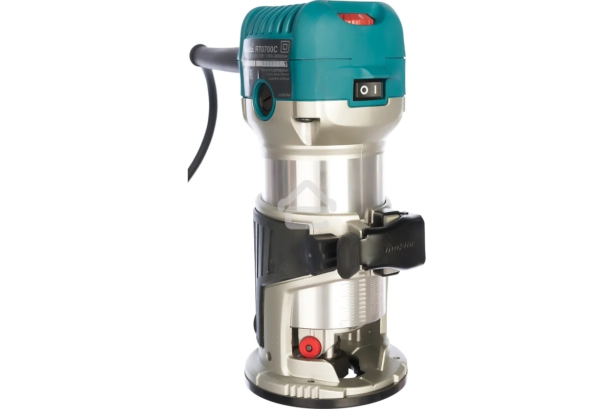 Фрезеры Makita RT0700CX2 Фрезер кромочный,710Вт,10000-30000об\м,цанга-6-8мм,1.8кг,сум,прям направляющая,погруж и накл подошвы