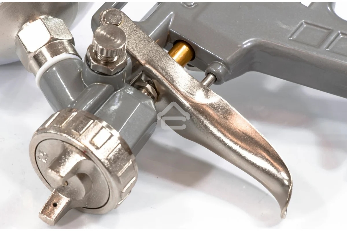 Краскопульт пневматический Matrix краскораспылитель пневмат. с верхним бачком v= 0.6л + сопла