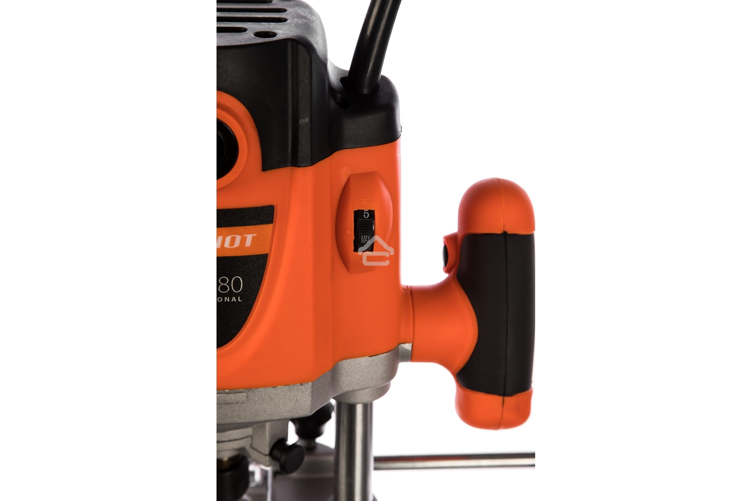 Фрезер Patriot ER180 23500об/мин макс.ход:60мм