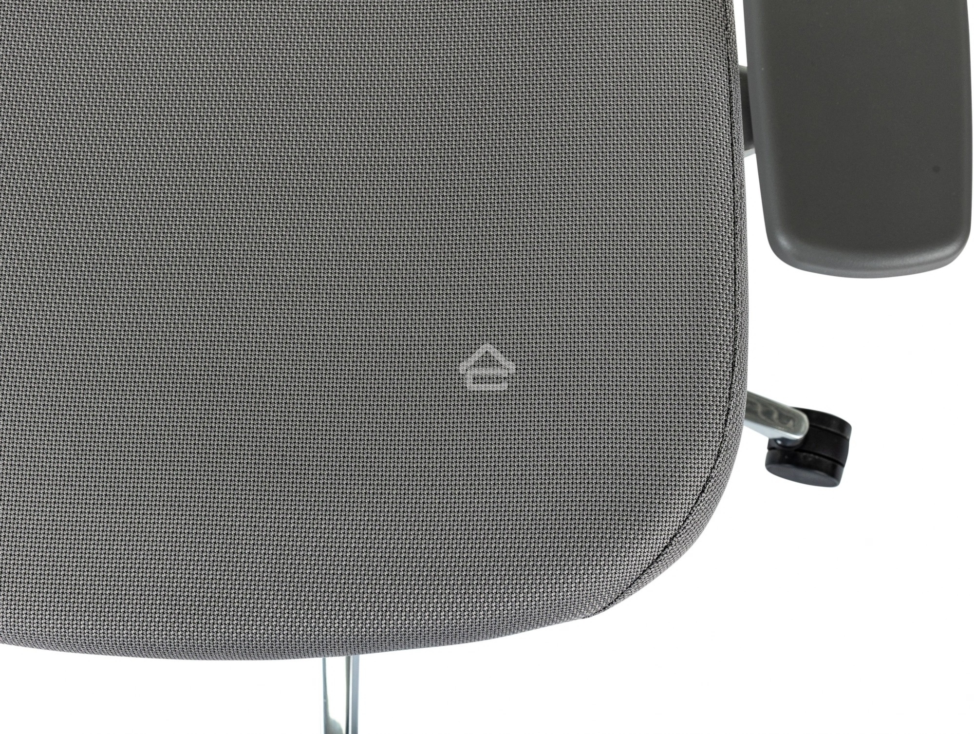 Кресло руководителя Бюрократ MC-G715N-H серый, сетка/ткань, с подголов. крестов. алюминий, пластик серый